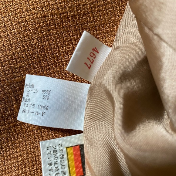 LUI CHANTANT WOOL SUIT…A RARE FIND - Picture 6 of 12